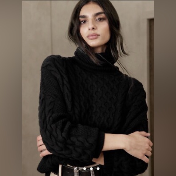 Banana Republic Black Cable Knit Turtleneck Sweater - Picture 1 of 6